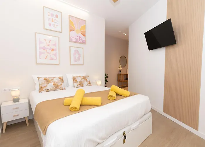 New! Luxury & Central Apartment Close To Metro! Between Beach & City Center